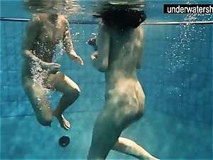 two fantastic amateurs flashing their bodies off under water